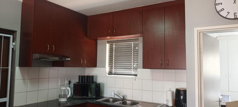 3 Bedroom Property for Sale in Pelikan Park Western Cape